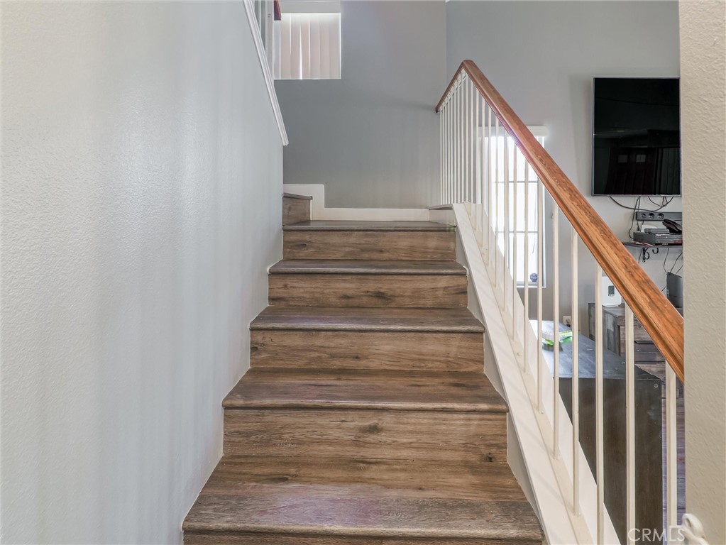 820 W Compton Boulevard 5