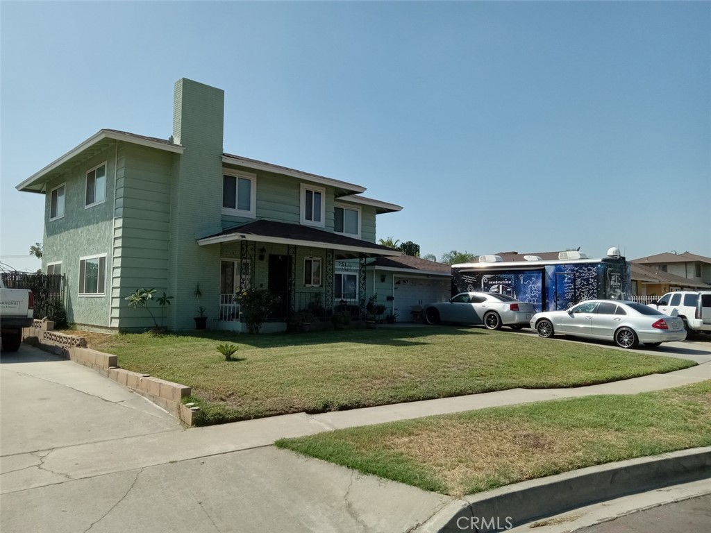 751 W Grove