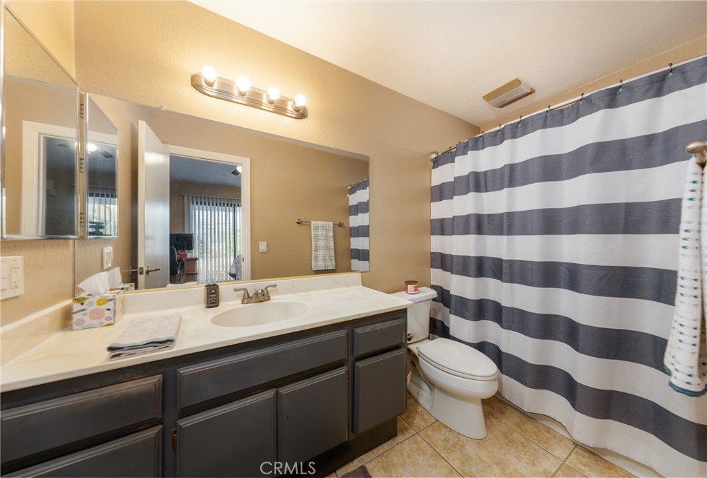 215 Yellowstone Court