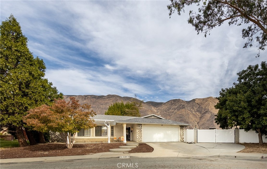 215 Yellowstone Court