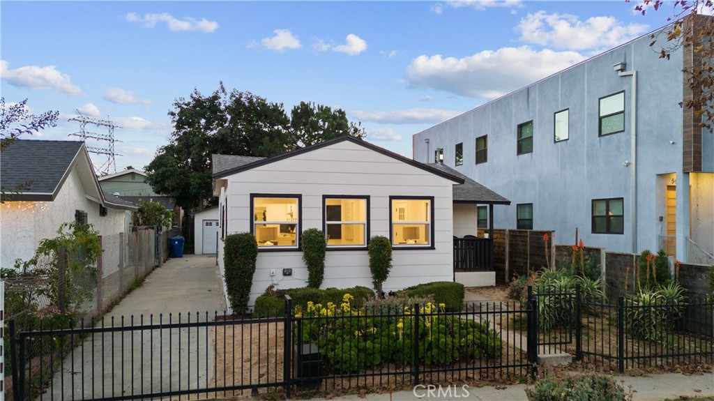 5544 Blackwelder Street