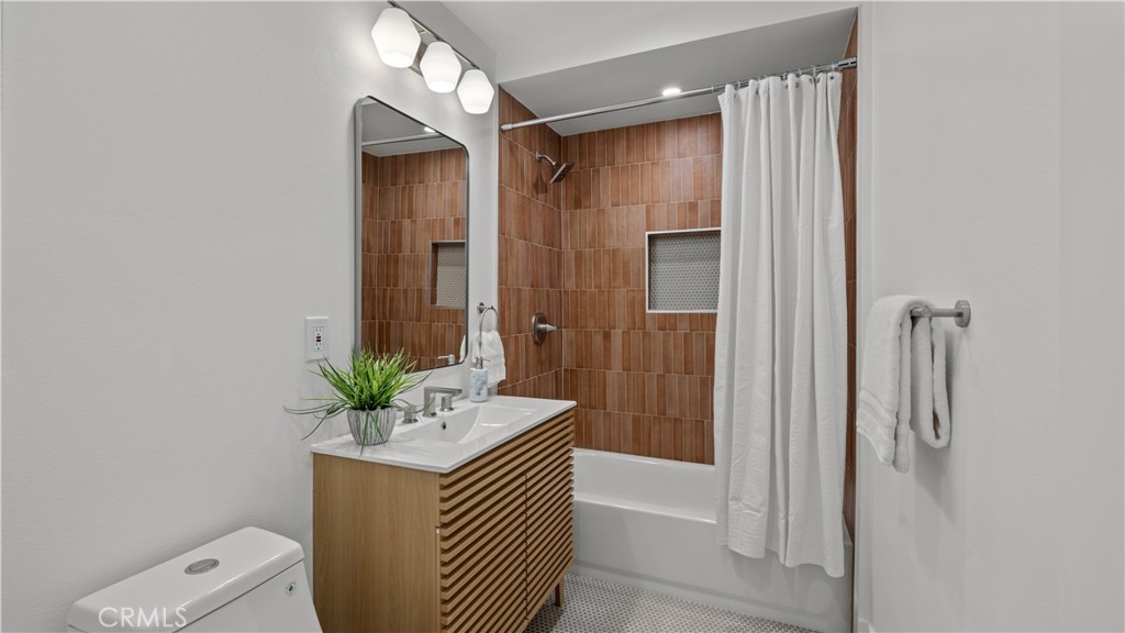 5544 Blackwelder Street