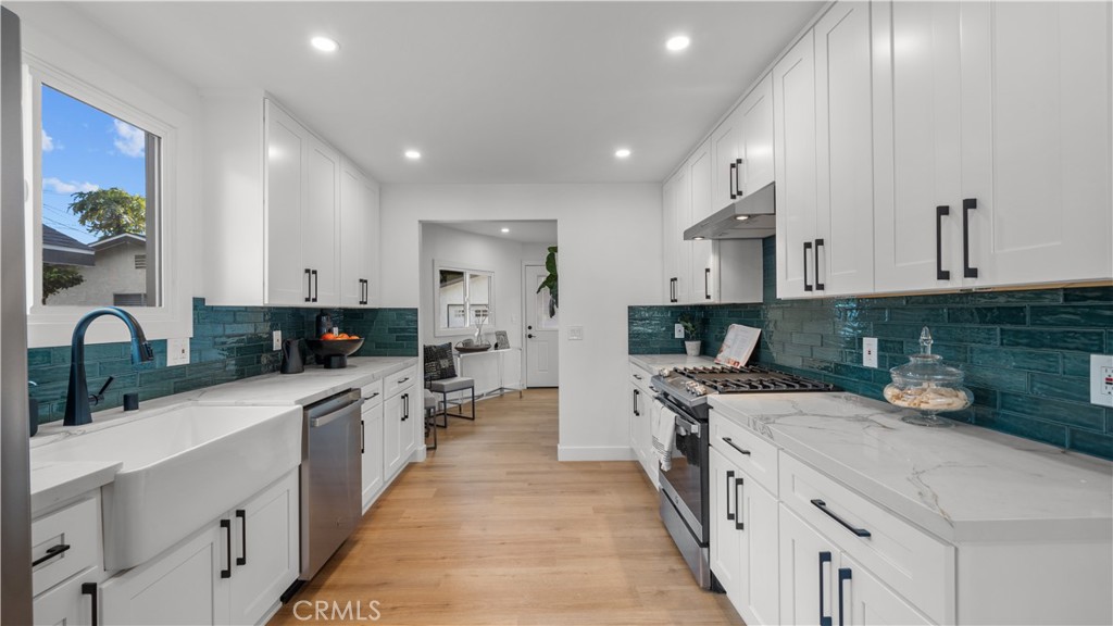 5544 Blackwelder Street