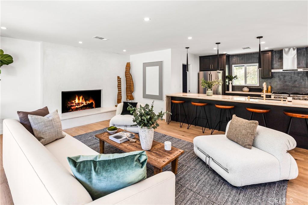 2321 Coldwater Canyon Drive