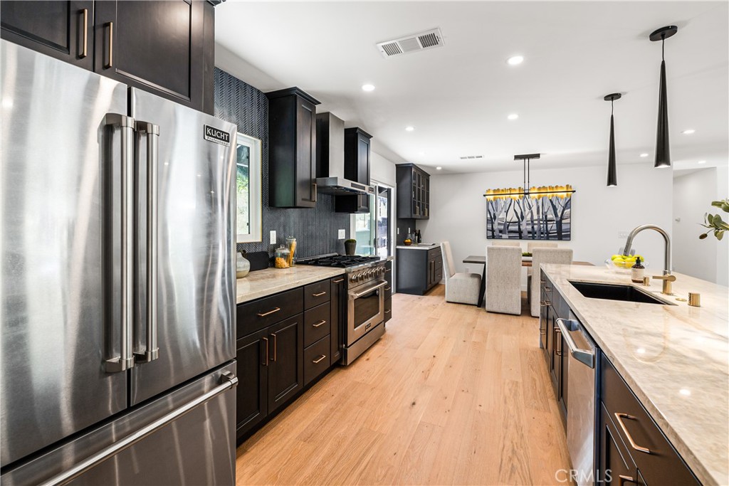 2321 Coldwater Canyon Drive