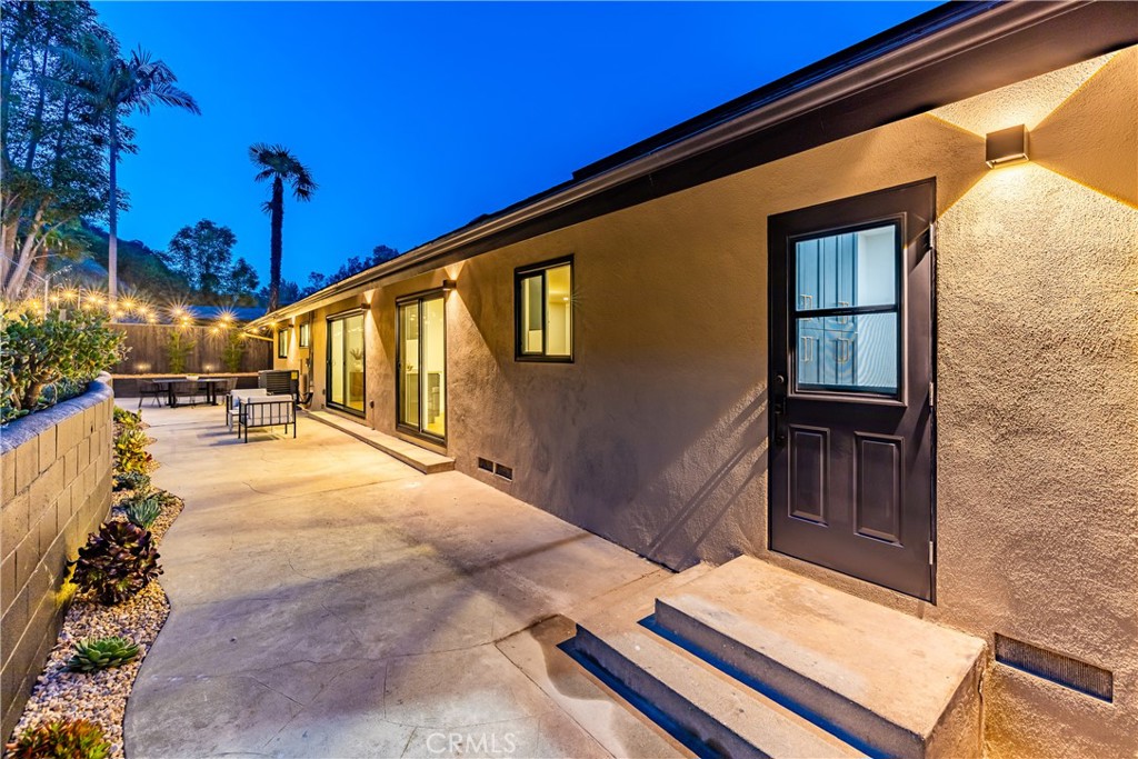 2321 Coldwater Canyon Drive