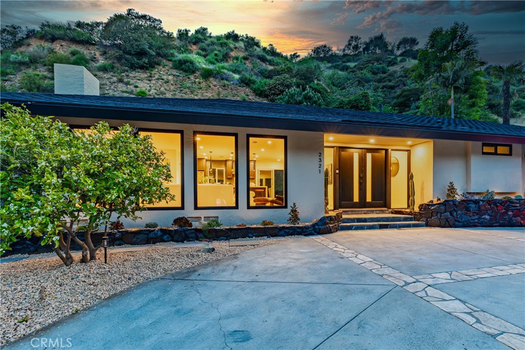2321 Coldwater Canyon Drive