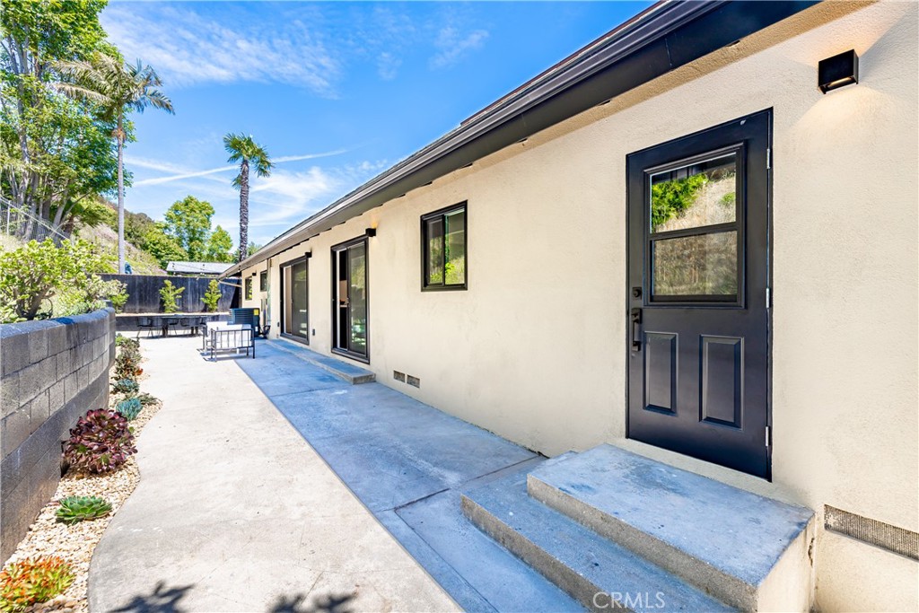 2321 Coldwater Canyon Drive