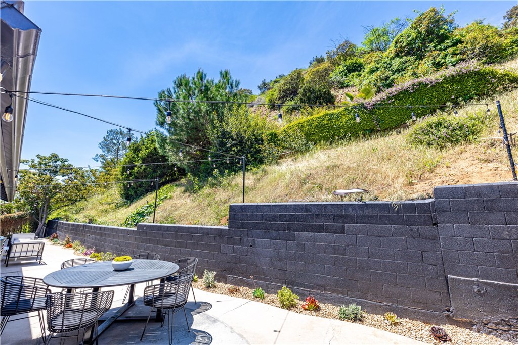 2321 Coldwater Canyon Drive