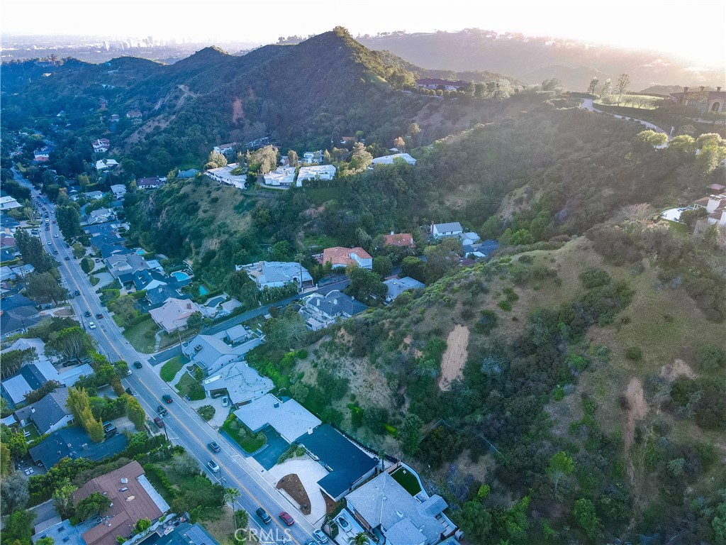 2321 Coldwater Canyon Drive