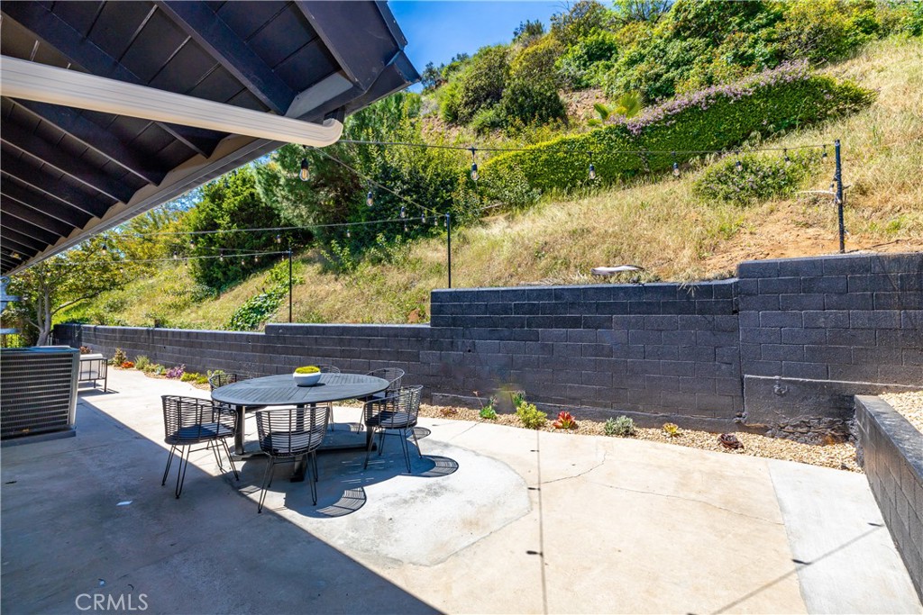 2321 Coldwater Canyon Drive