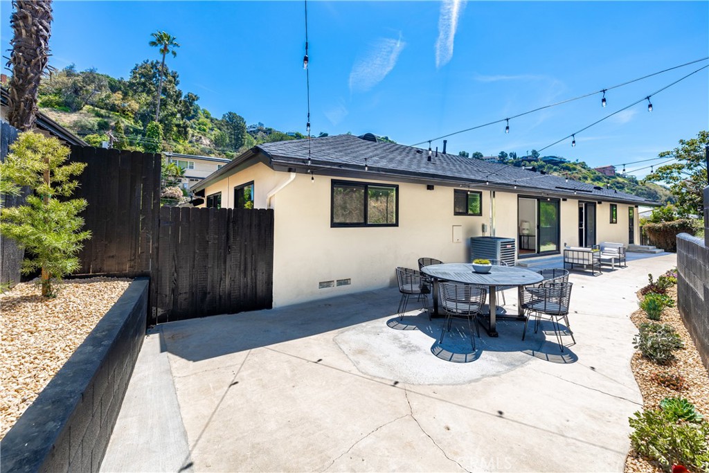 2321 Coldwater Canyon Drive