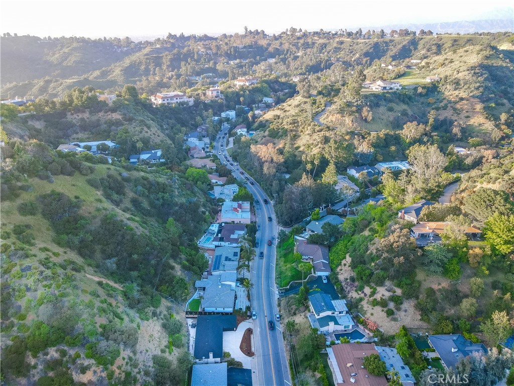 2321 Coldwater Canyon Drive