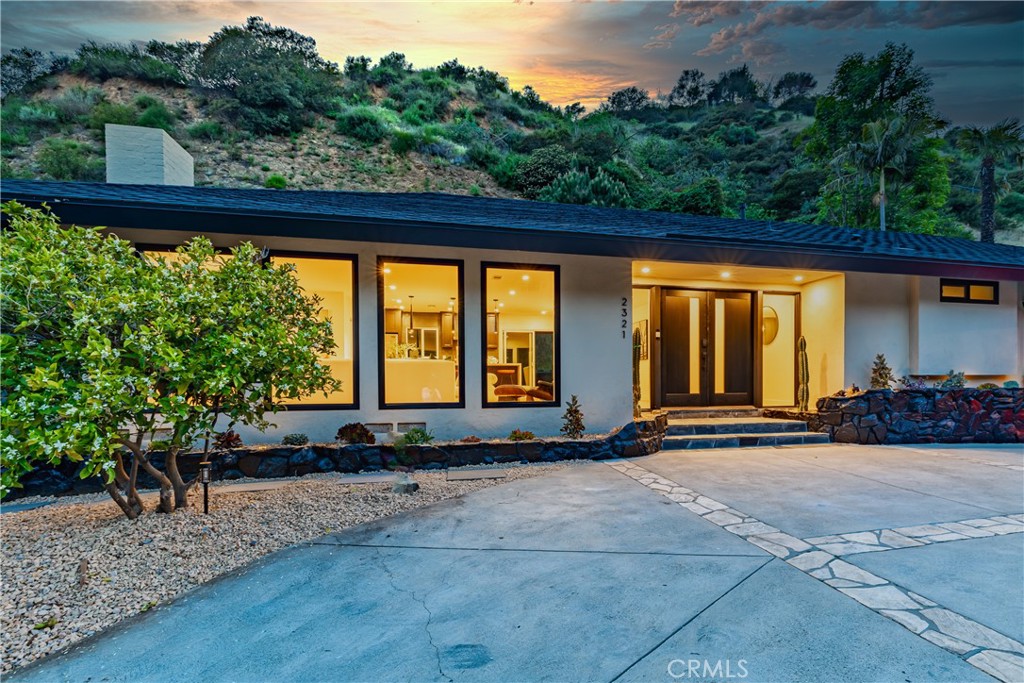 2321 Coldwater Canyon Drive