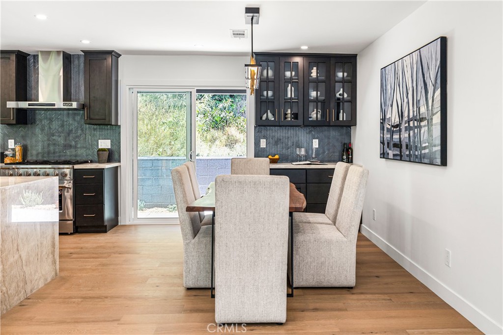 2321 Coldwater Canyon Drive