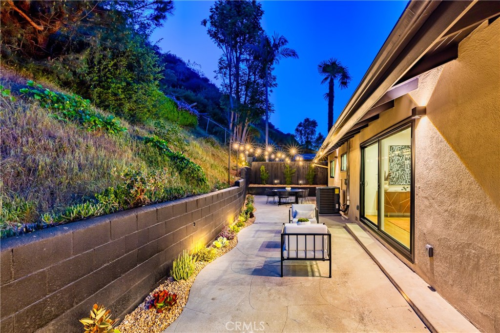 2321 Coldwater Canyon Drive
