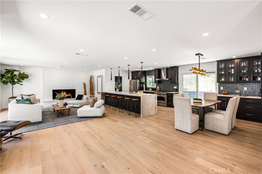 2321 Coldwater Canyon Drive