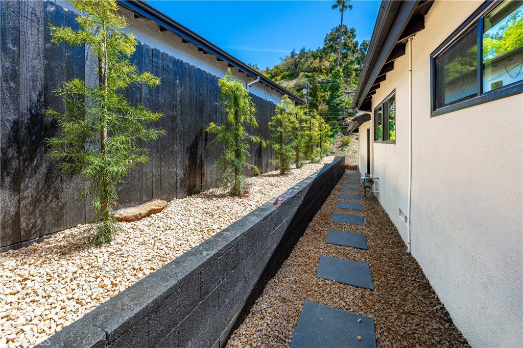 2321 Coldwater Canyon Drive