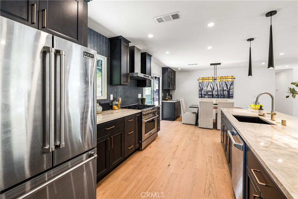 2321 Coldwater Canyon Drive