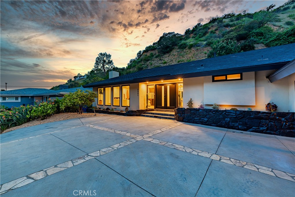 2321 Coldwater Canyon Drive