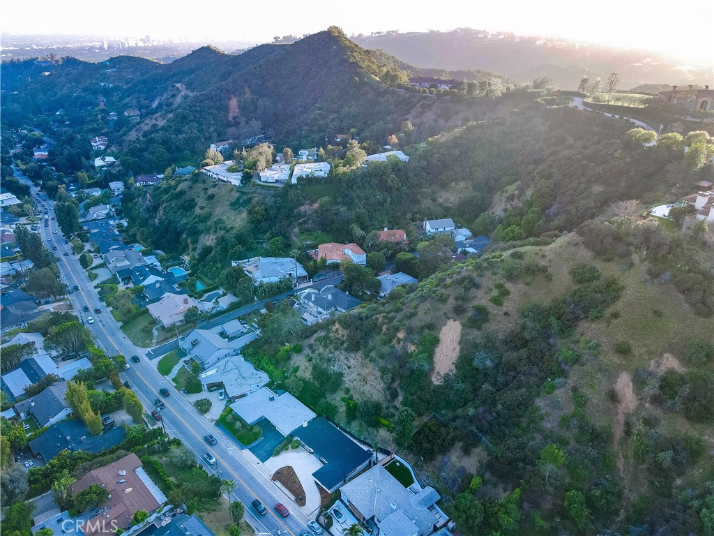 2321 Coldwater Canyon Drive
