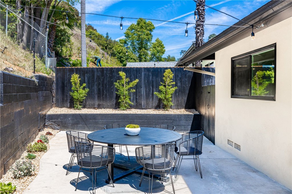 2321 Coldwater Canyon Drive