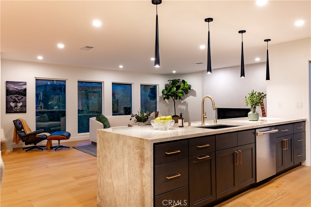 2321 Coldwater Canyon Drive