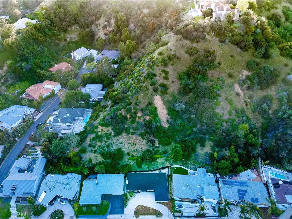 2321 Coldwater Canyon Drive