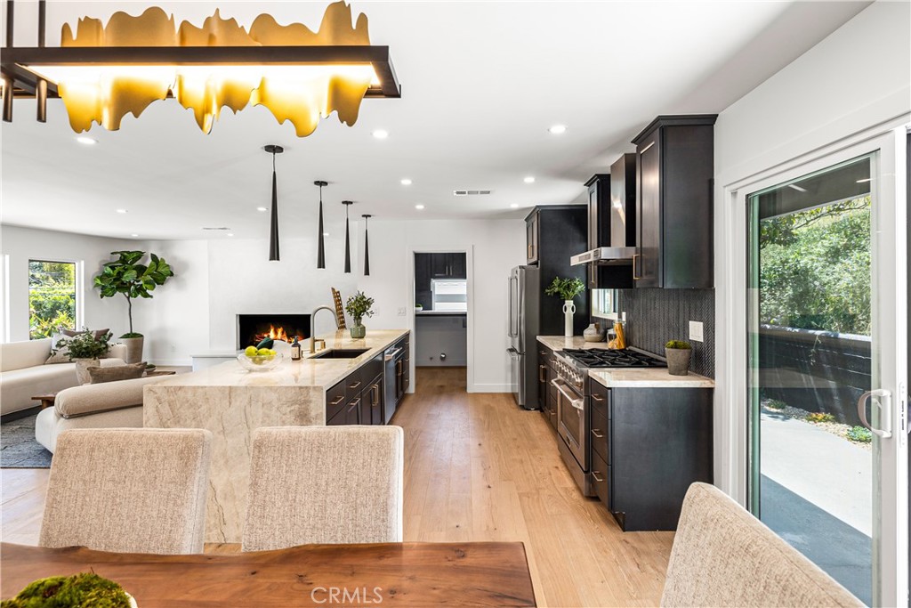 2321 Coldwater Canyon Drive