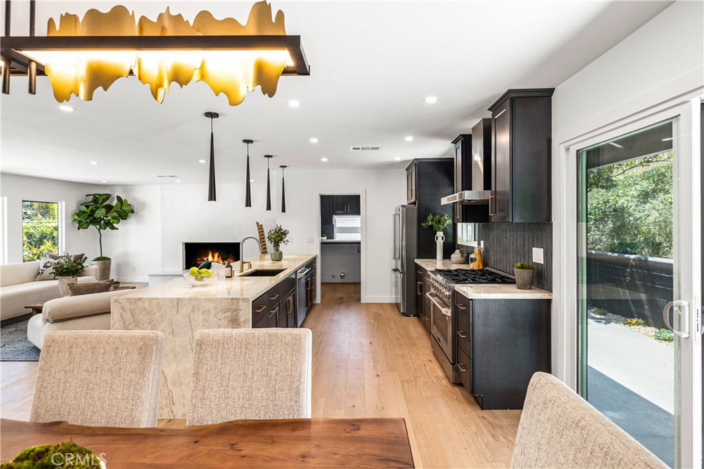 2321 Coldwater Canyon Drive