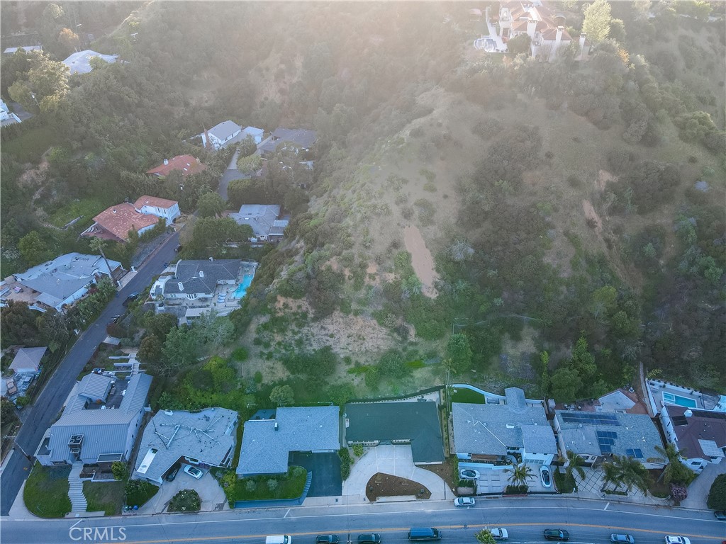 2321 Coldwater Canyon Drive