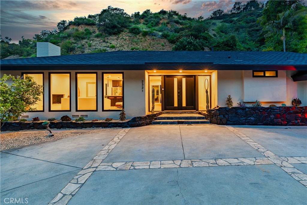 2321 Coldwater Canyon Drive