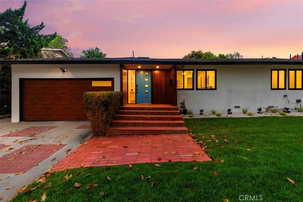 10775 Queensland Street