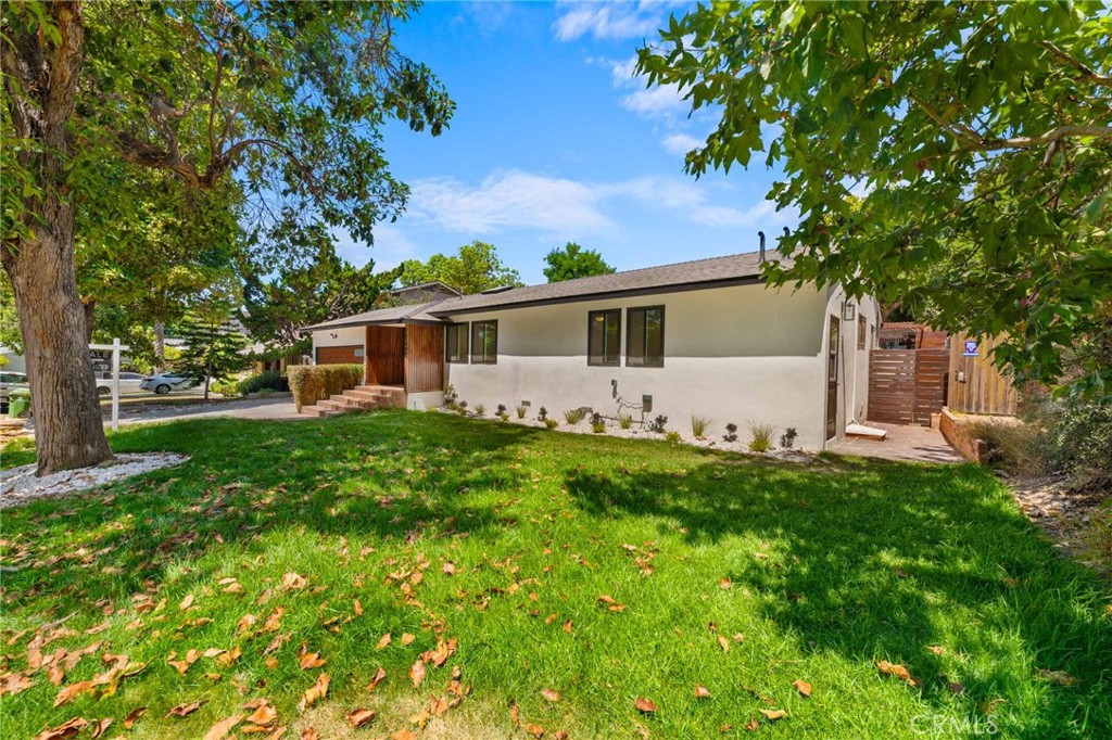 10775 Queensland Street