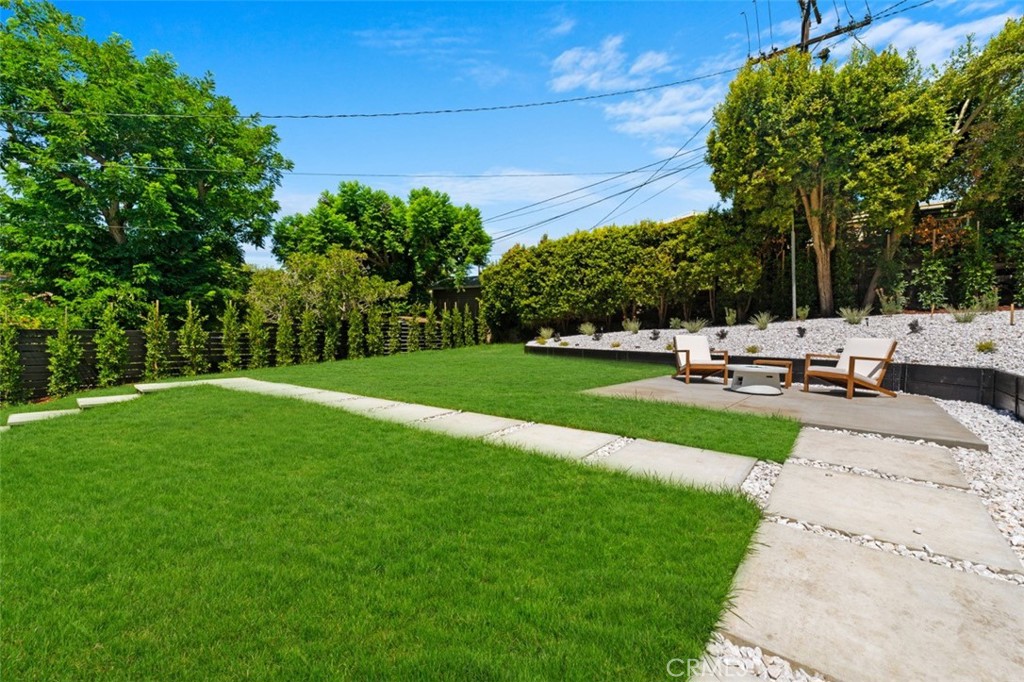 10775 Queensland Street