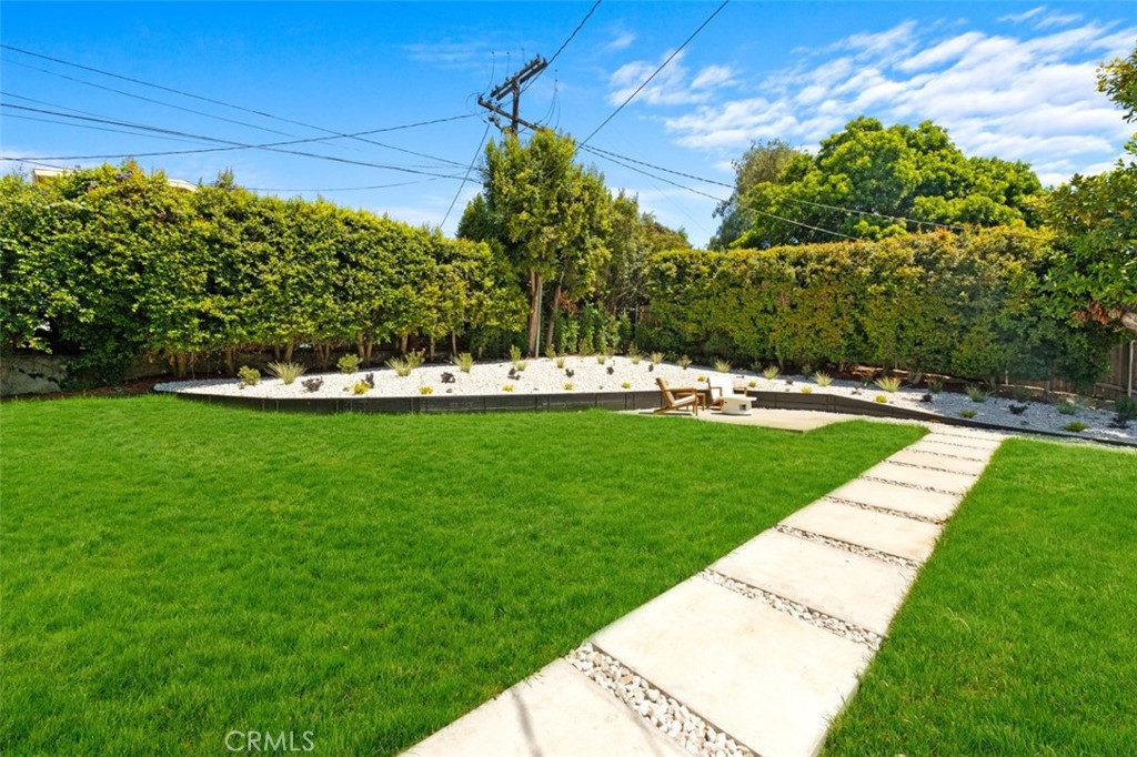 10775 Queensland Street