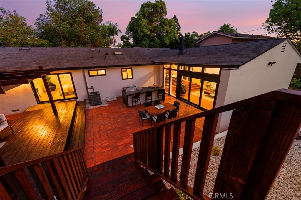 10775 Queensland Street