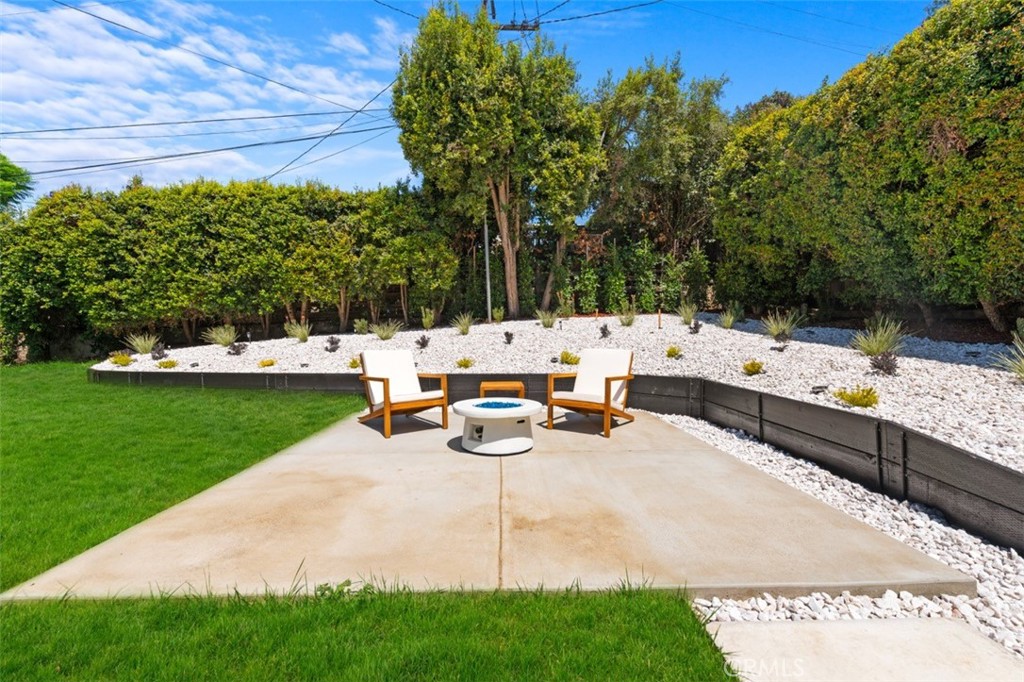 10775 Queensland Street