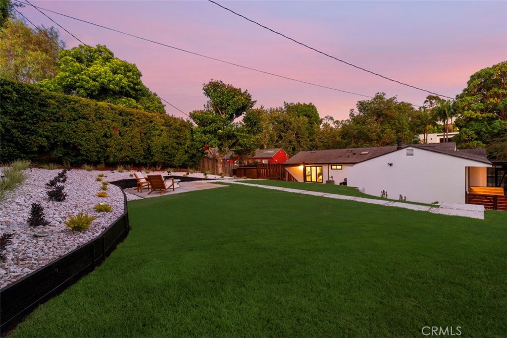 10775 Queensland Street