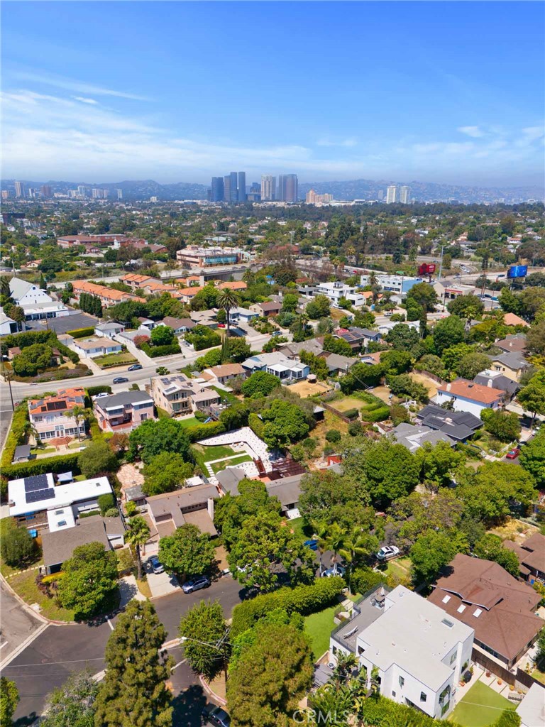 10775 Queensland Street