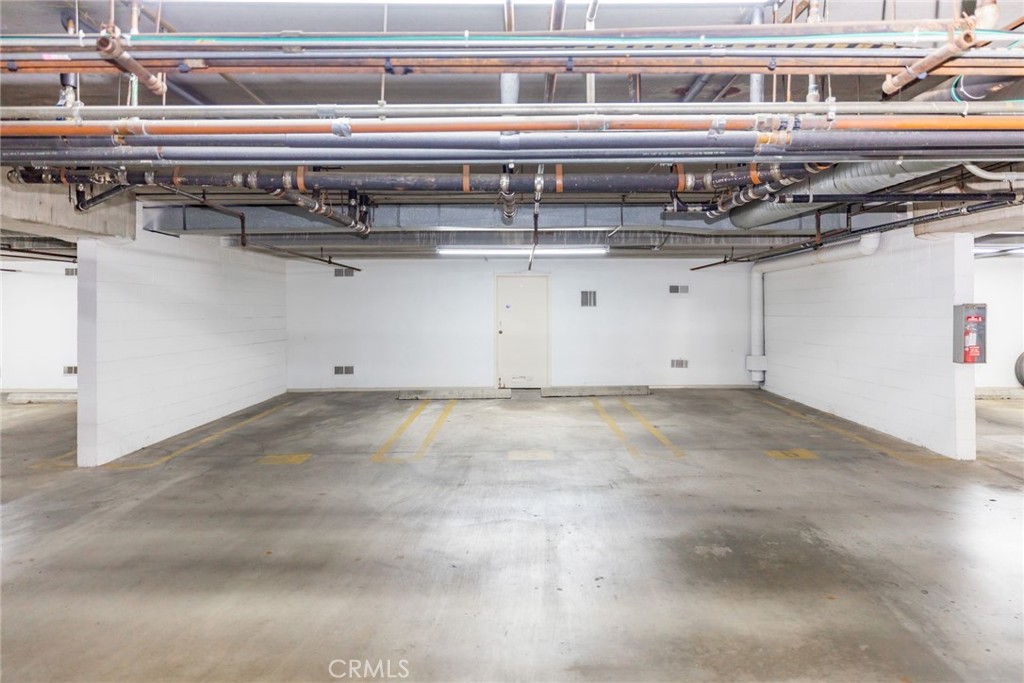 10600 Holman Avenue 2