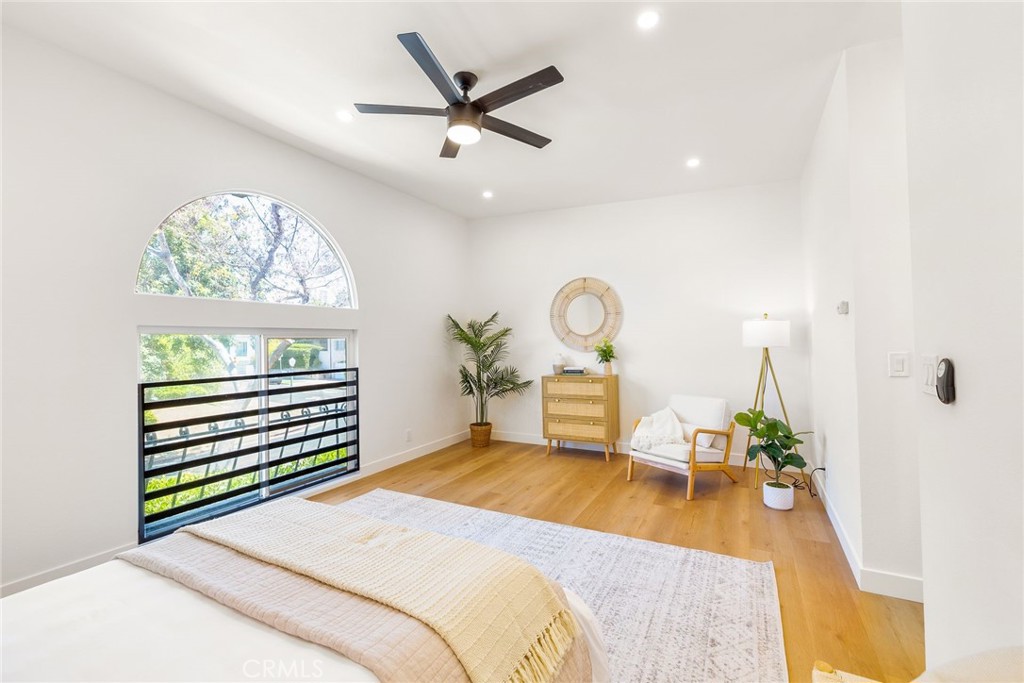 10600 Holman Avenue 2