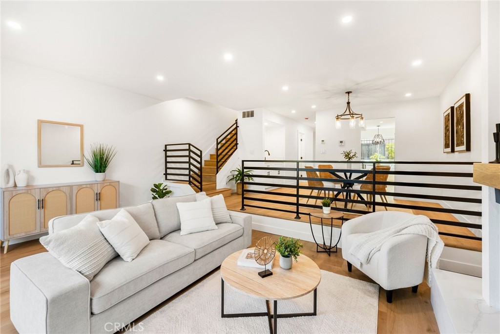 10600 Holman Avenue 2