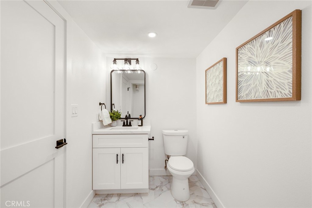 10600 Holman Avenue 2