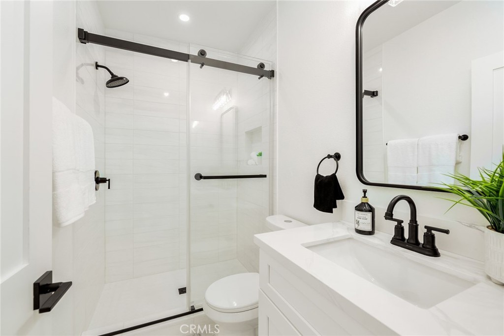 10600 Holman Avenue 2