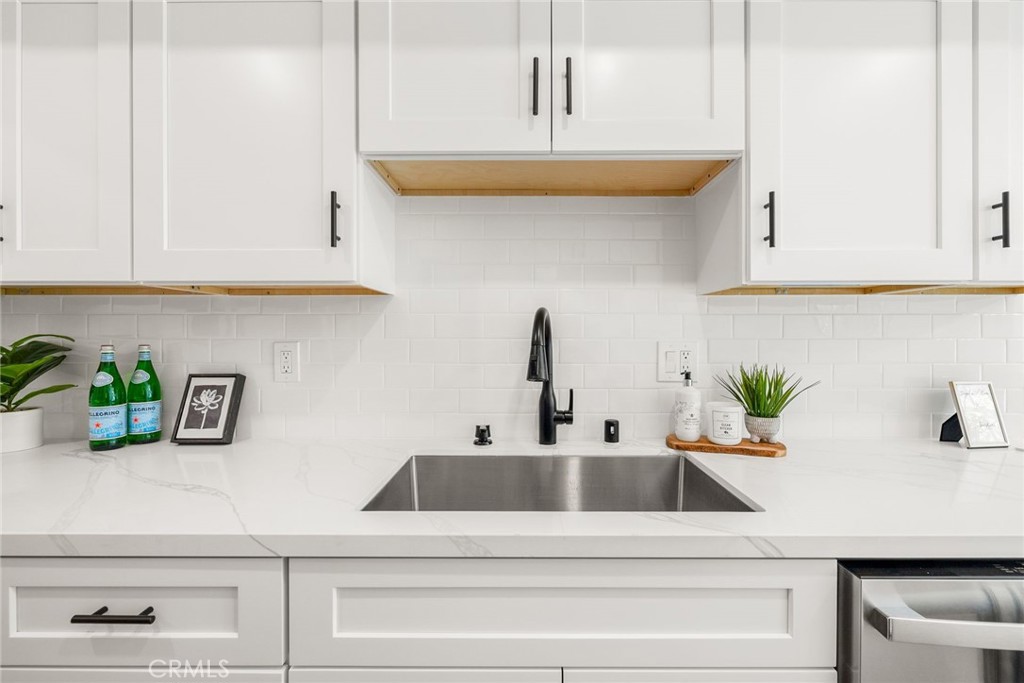 10600 Holman Avenue 2