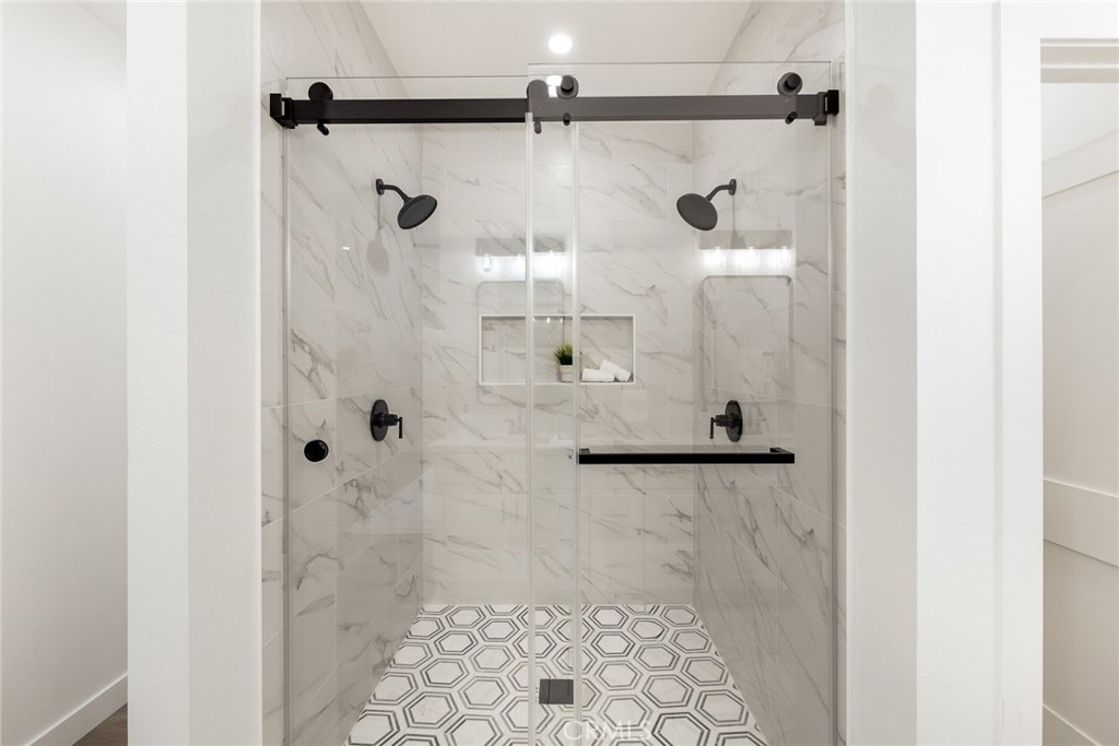 10600 Holman Avenue 2