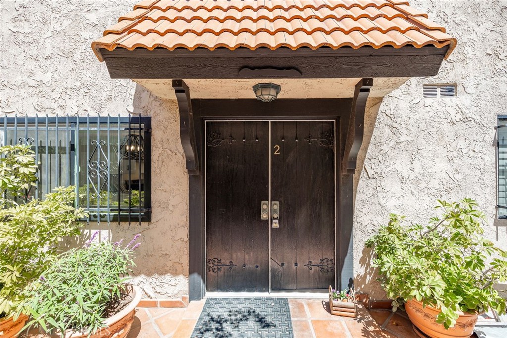 10600 Holman Avenue 2