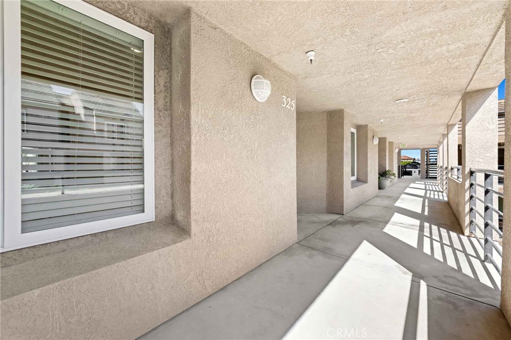 1200 Pacific Coast 325