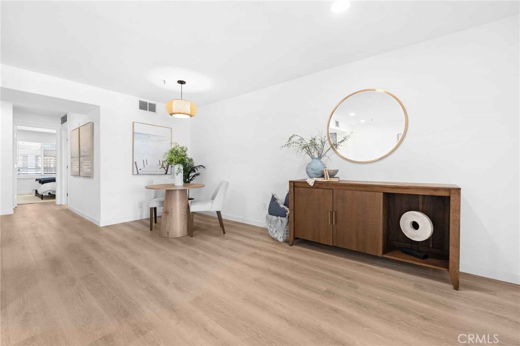 1200 Pacific Coast 325